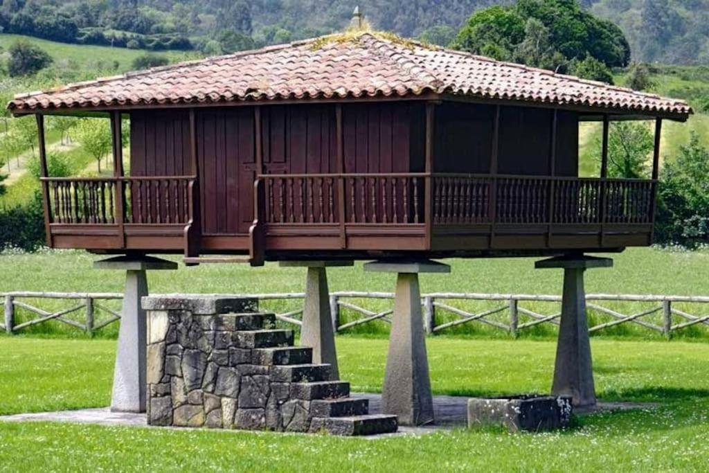 El Cuadro De Llanes *